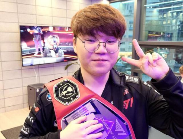 女孩格外引 女孩格外引